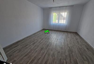 Casă cu 5 camere cu Teren 723 Mp în Cristian - 13