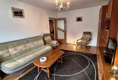 Apartament cu 2 camere decomandat, mobilat în Tractorul - 11