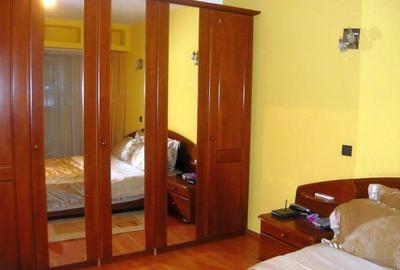 Piata Victoriei, bloc 1994, liber, 850 euro - 10