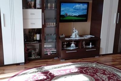 Garsonieră decomandată în Poarta 6 - 3