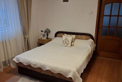 Casă cu 4 camere cu Teren 540 Mp în Central - 8