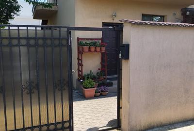 Casă cu 4 camere cu Canalizare în Central - 7