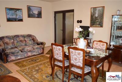 Casa si Spatiu Comercial de Zona Semicentrala - 2