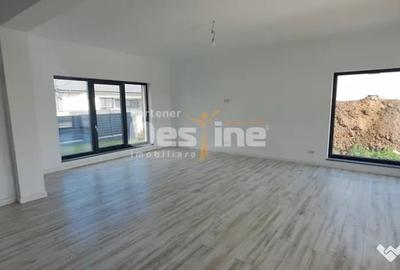 Casă cu 4 camere cu Teren 350 Mp în Miroslava - 2