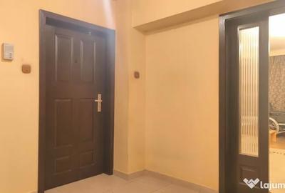 Apartament cu 3 camere decomandat în 22 Decembrie - 4
