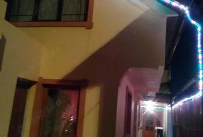 Casă cu 4 camere în Central - 4