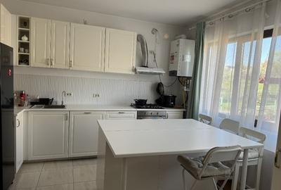 Casă individuală cu 9 camere cu Canalizare în Ipotești - 3