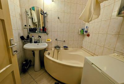 Bazilescu parc,metrou-1 minut,mob./utilat,et1/3,60mp+boxa,bloc rusesc reabilitat - 16
