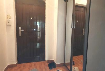 Apartament cu 2 camere semidecomandat în Craiovei - 1