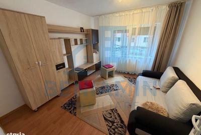 Apartament cu 3 camere decomandat în Florilor