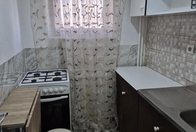 Garsonieră decomandată în Decebal - 4