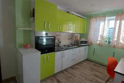 Inchiriere apartament 2 camere zona micro 11 - Targoviste - 1