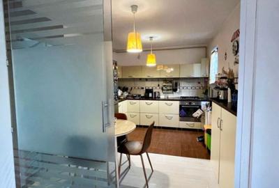 Casă cu 3 camere în Palazu Mare - 10