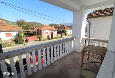 Casă cu 4 camere în Central - 9