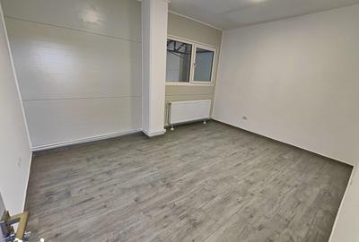 Spațiu comercial, de 600 mp, în Central - 7