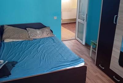 Apartament cu 3 camere decomandat în Central - 1