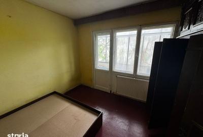 Apartament cu 3 camere în Podu Roș - 4