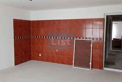 Casă cu 4 camere cu Canalizare în Șendreni - 4