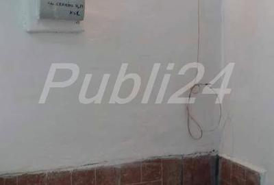 Spațiu comercial, de 50 mp, în Central - 4