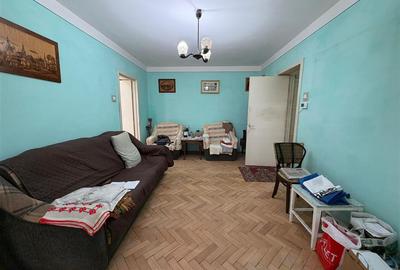 Apartament cu 2 camere semidecomandat în Podu Roș - 1