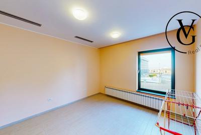 Casă individuală cu 10 camere cu Canalizare în Sud - 33