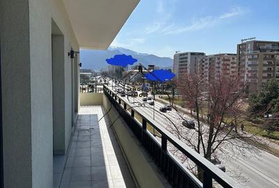 Apartament cu 3 camere în Tractorul - 16