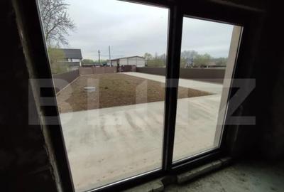 Casă cu 4 camere cu Teren 2500 Mp în Central - 8