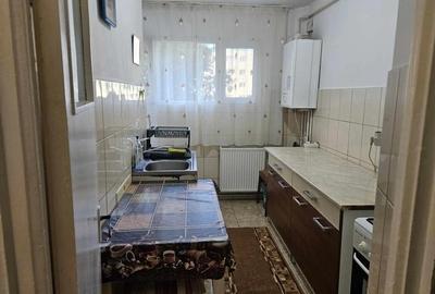 Apartament cu 2 camere nedecomandat în Astra