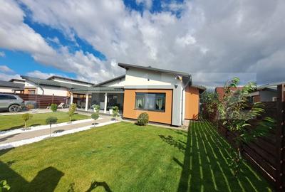 Casă individuală cu 3 camere cu Canalizare în Tărlungeni