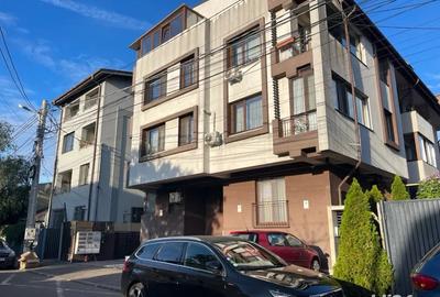 Garsoniera de Vanzare - 26MP Utilata Mobilata - Demisol Inalt Zona Parc Bazilescu Sec 1 - 1