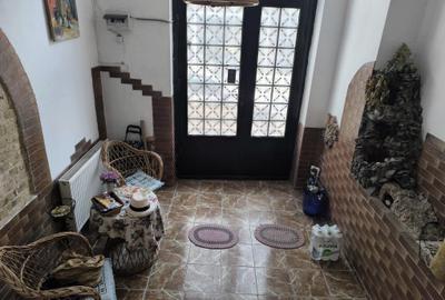 Spațiu comercial de închiriat, S+P+1+Pod - 2
