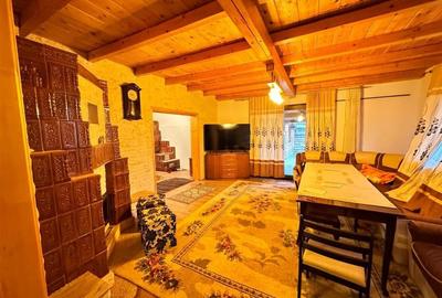 Casa spatioasa, ideala pentru locuinta sau afacere  1500 mp teren, situata pe d - 20