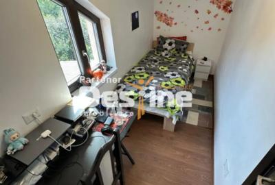 Casă cu 5 camere cu Garaj în Central - 10