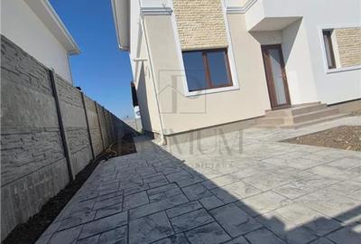 Duplex cu 4 camere cu Canalizare în Moșnița Nouă - 2