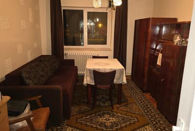 Apartament cu 3 camere decomandat în Progresul - 5