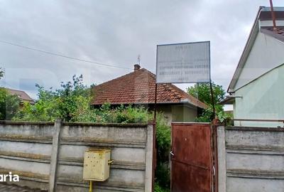 Casă cu 3 camere cu Teren 200 Mp în Central