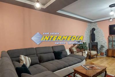 Casă individuală cu 5 camere cu Teren 593 Mp în Central - 2