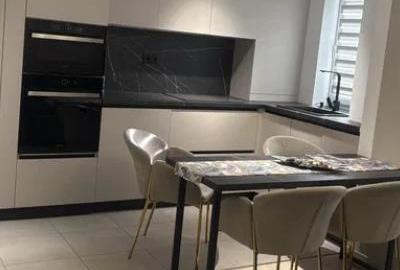 Apartament cu 2 camere decomandat, mobilat în Tractorul - 2