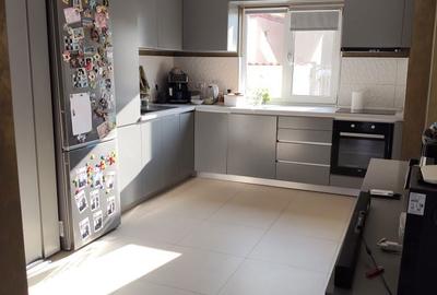 Casă cu 4 camere în Central - 1