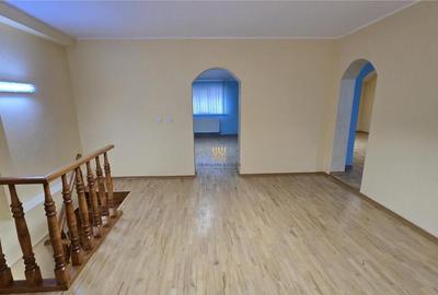 Spatiu 4 Birouri Radauti Ultracentral De Inchiriat 072781718 - 3