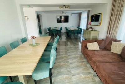 Casă cu 7 camere cu Teren 800 Mp în Central - 2