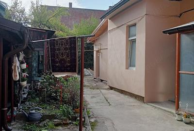 Casă cu Teren 120 Mp în Central