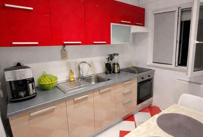 Apartament cu 2 camere semidecomandat, mobilat în Florești - 3
