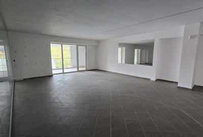 Spațiu comercial, de 61 mp, în 1 Mai - 10