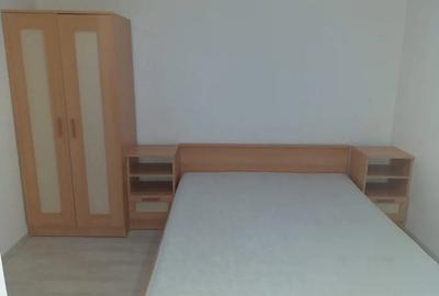 Inchiriez camera la curte zona Auchan Vitan - 2