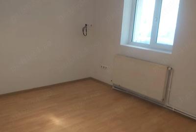 Casă cu 3 camere cu Teren 253 Mp în Industriilor - 3