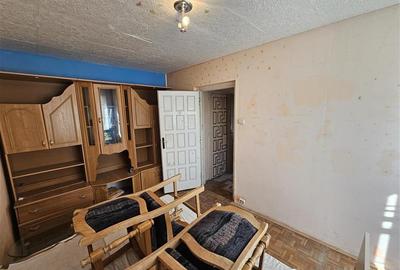 Apartament cu 2 camere semidecomandat, mobilat în Micro I - 22