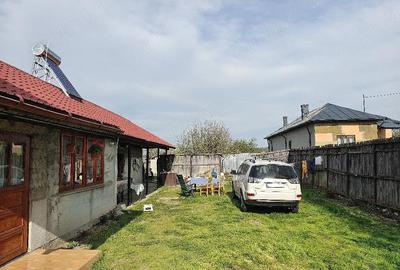 Casă cu 3 camere cu Teren 2000 Mp în Urechești