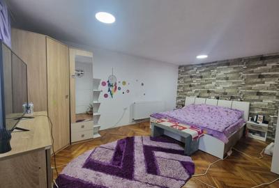 Casă individuală cu 4 camere cu Canalizare în Est - 3