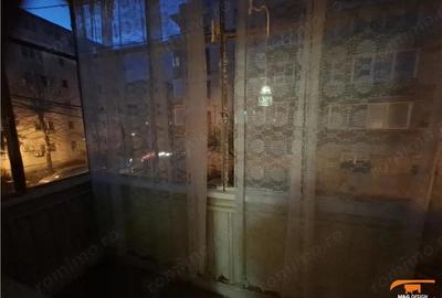 Etaj 1 , Bucovina 3 camere decomandat - 2